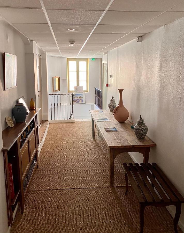 Rive Droite Hotel Apt Exterior photo